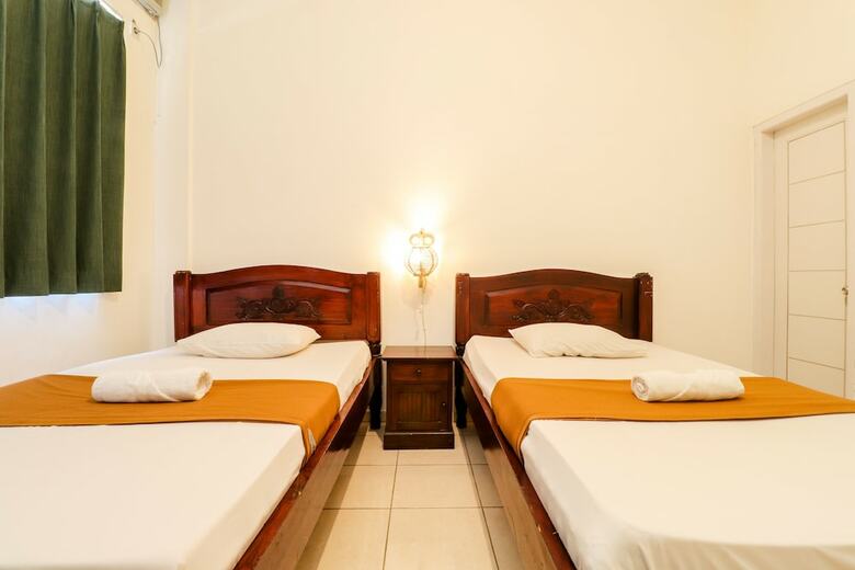 Hostal Palmyra Hostel