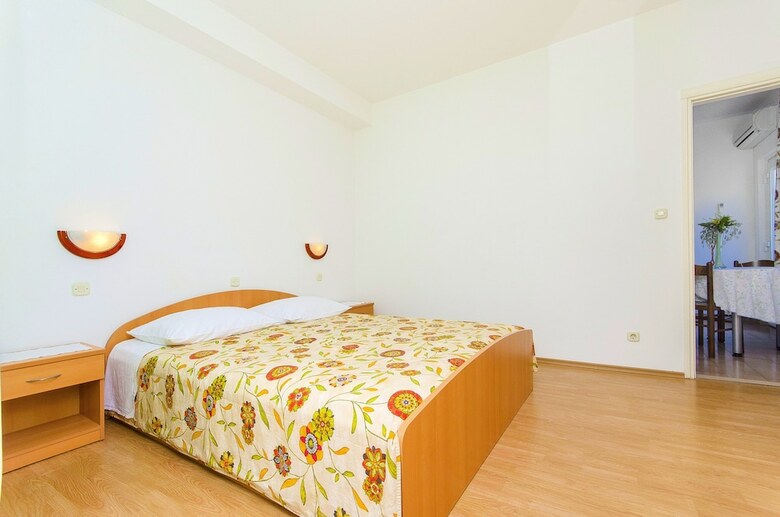 Apartments Biserka