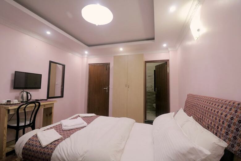 Hotel Easy Homes