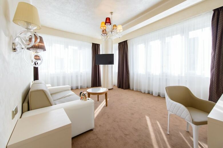 Myo Hotel Mysterius