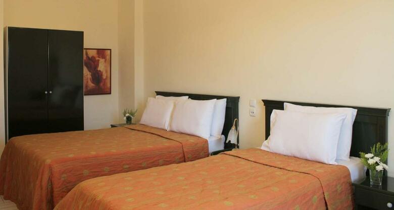 Famissi Eden Hotel