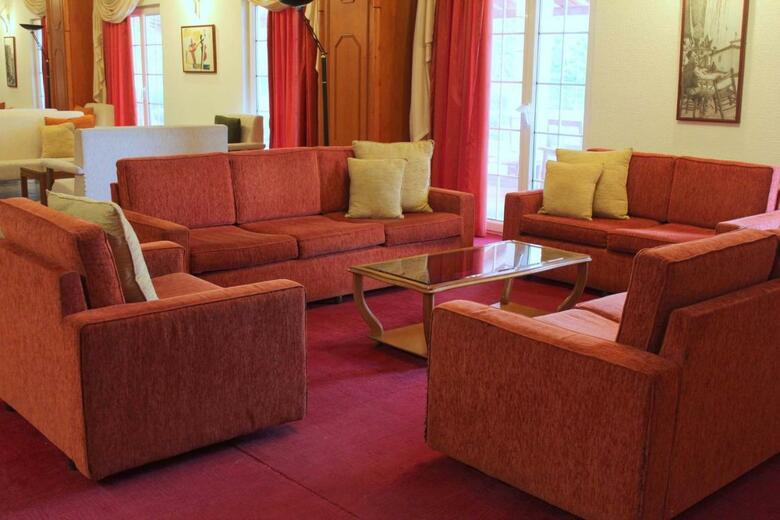 Famissi Eden Hotel