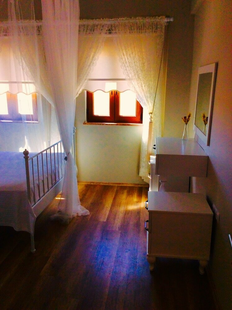Hotel Karina Vineyard House