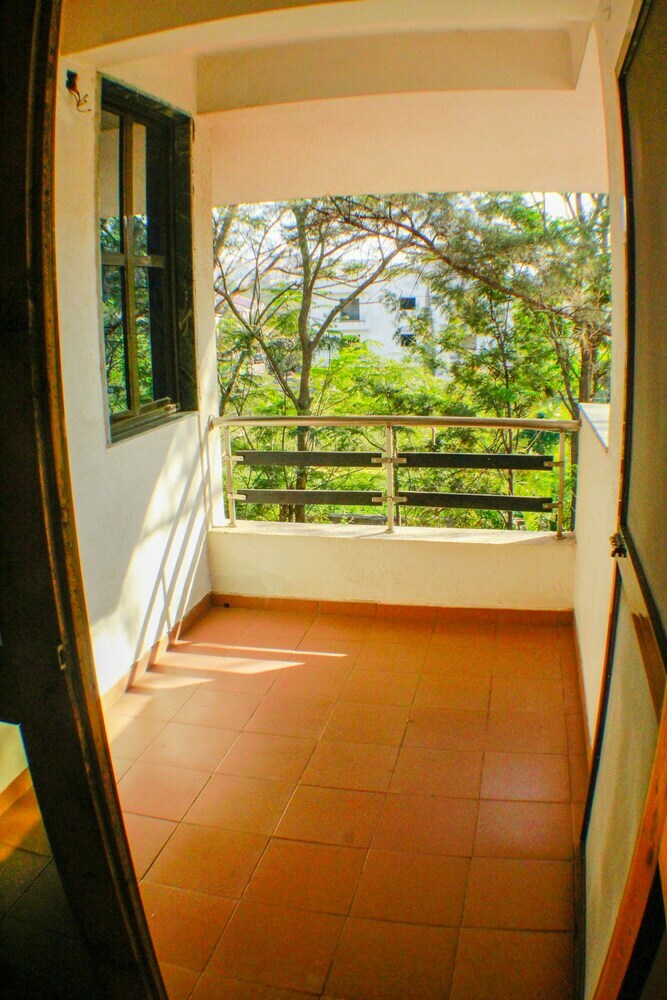 Hostal Rainwood  Residency