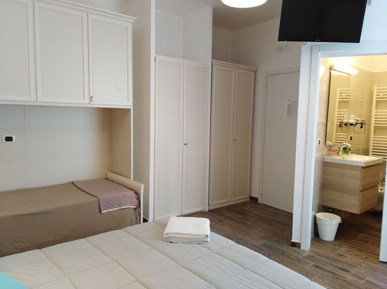 Domus Al Corso B&B
