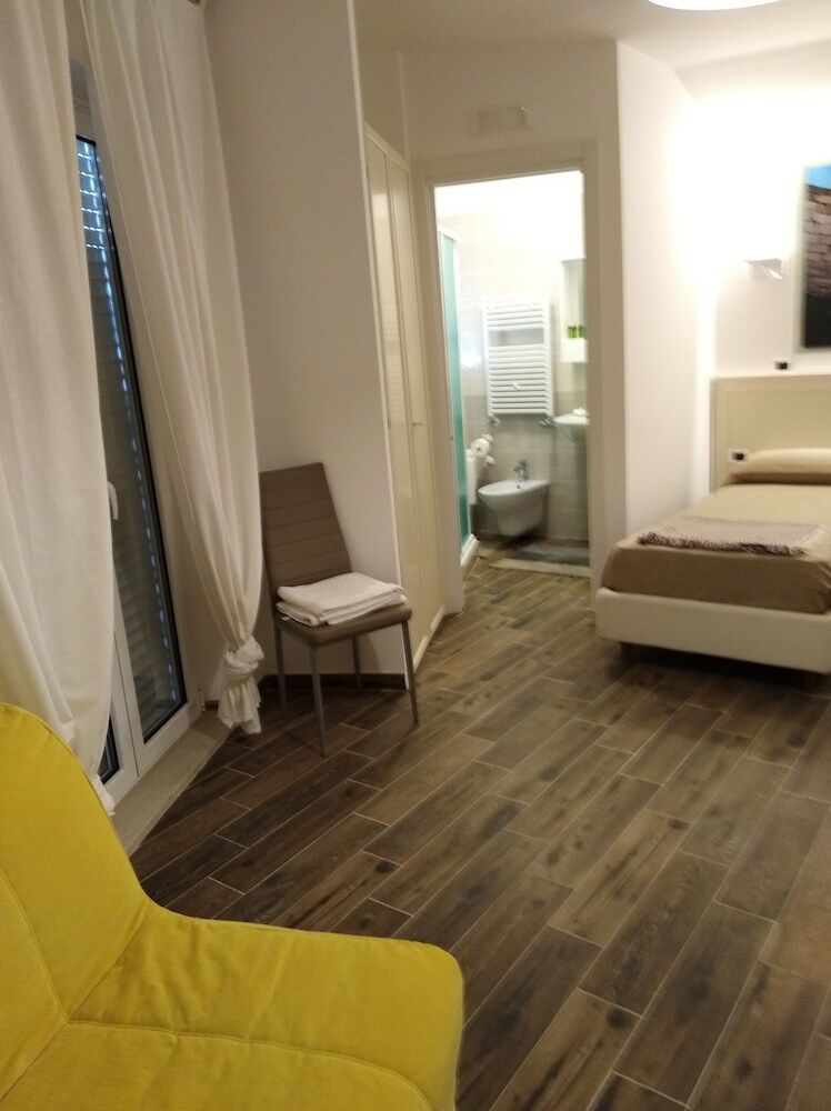 Domus Al Corso B&B