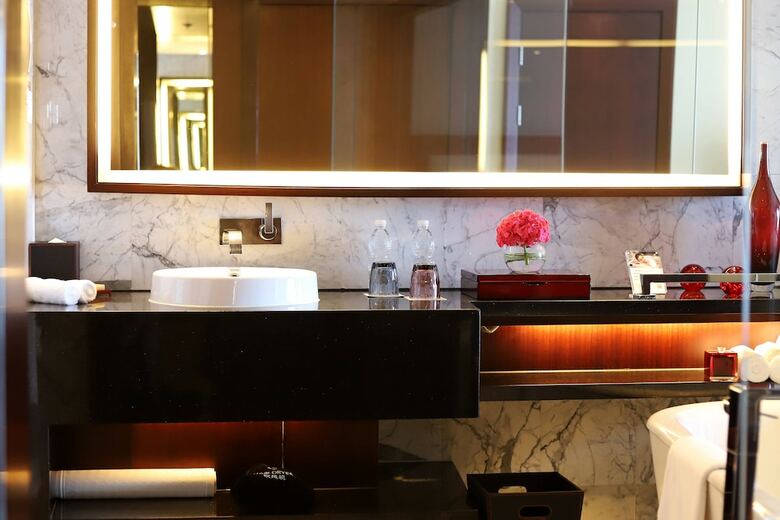Renaissance Beijing Capital Hotel