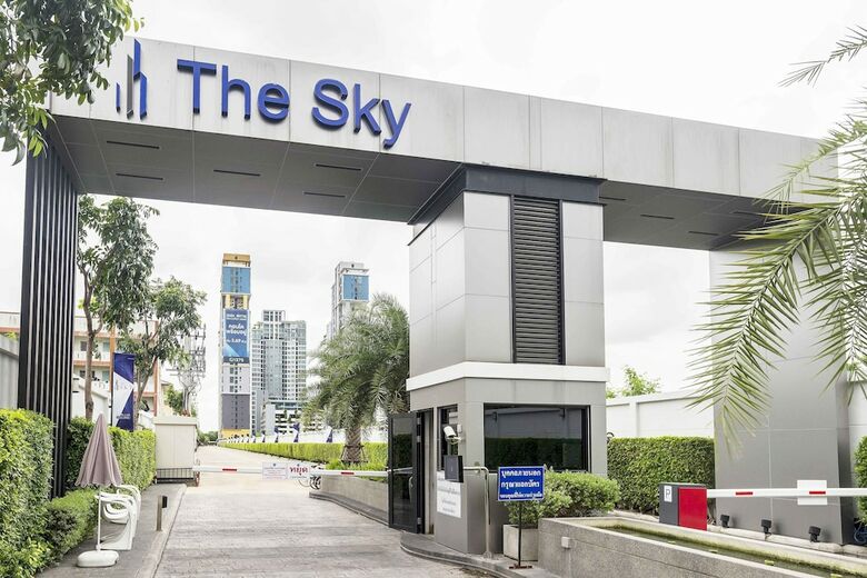 The Sky Sukhumvit By Favstay