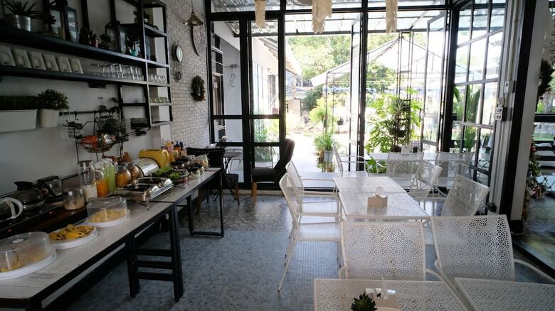Hostal Sherloft Home And Hostel Dormitory