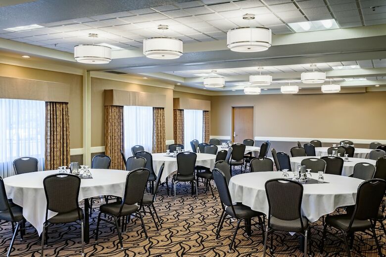 Hotel Holiday Inn Express And Suites Pullman