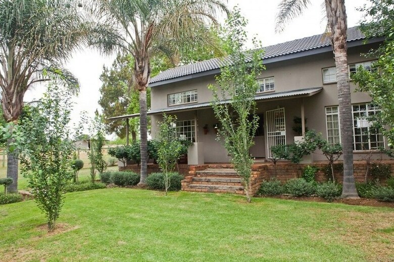 Bed & Breakfast Bullfrogs Nest Guesthouse