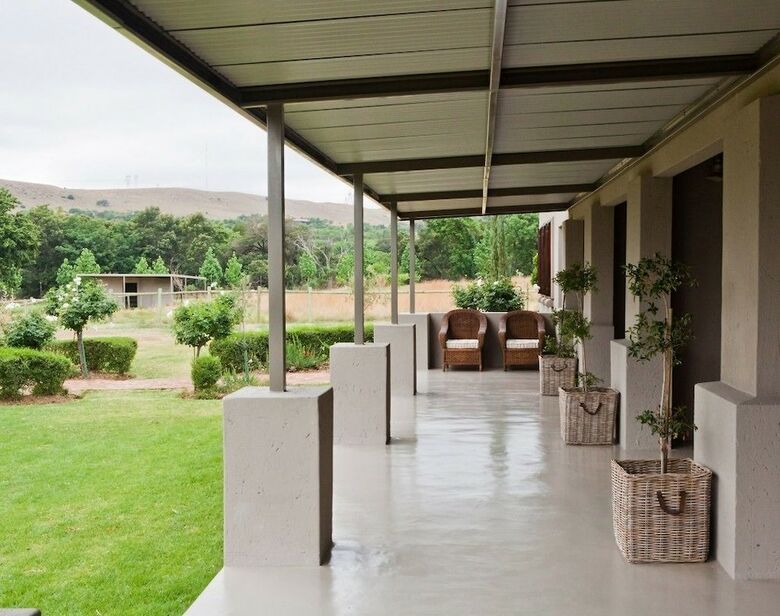 Bed & Breakfast Bullfrogs Nest Guesthouse