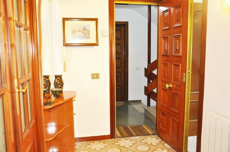 Apartaments Pa�sos Catalans