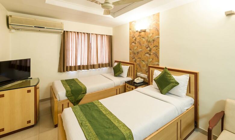 Hotel Treebo Trend Paradise, Ahmedabad