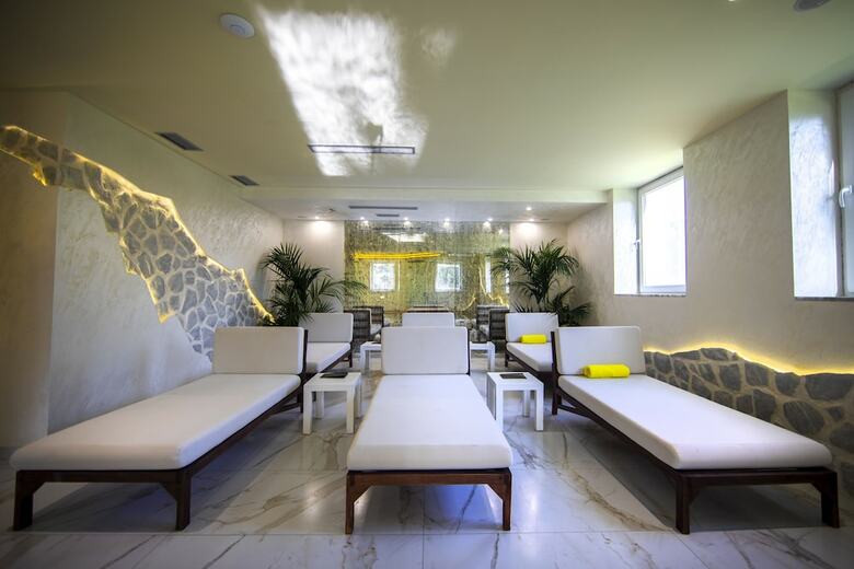 Adriatik Hotel & Resort