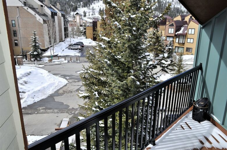 Fox Pine Lodge 3 Bed 3 Bath