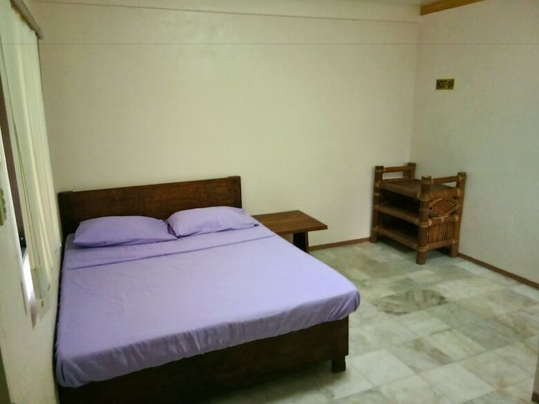 Hotel Megan's Paradisio Beach Resort