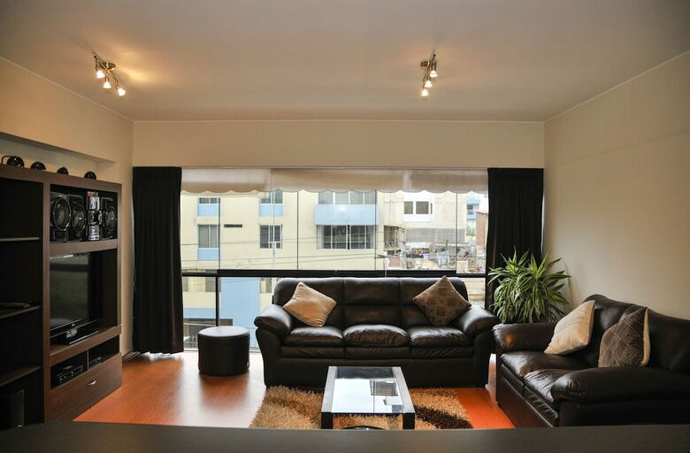 Lux Miraflores Apartments Tripoli