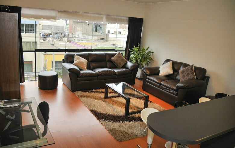 Lux Miraflores Apartments Tripoli