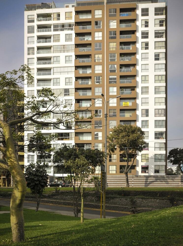 Lux Miraflores Apartments Ocean View