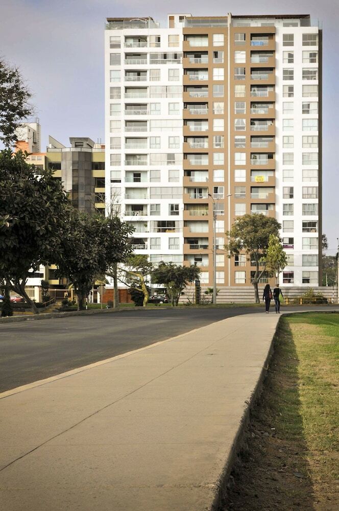 Lux Miraflores Apartments Ocean View