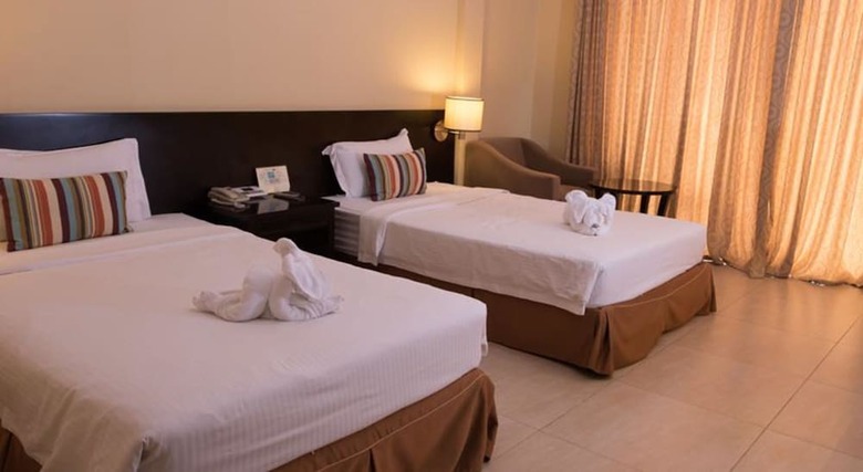 Hotel Leaves Valley Resort