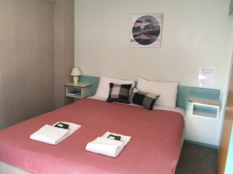Pure Motel & Guest House