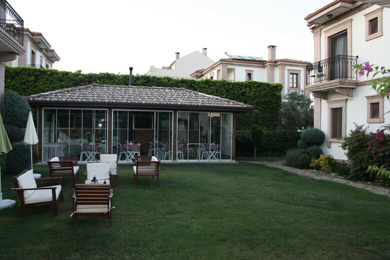 Bed & Breakfast Cunda Vrodi Hotel