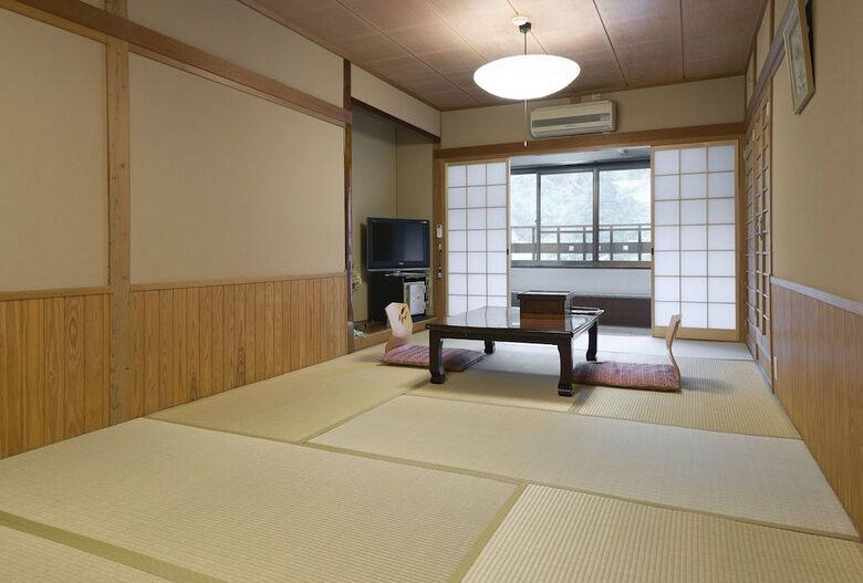 Yunohira Onsen Ryokan Kamiyanagiya