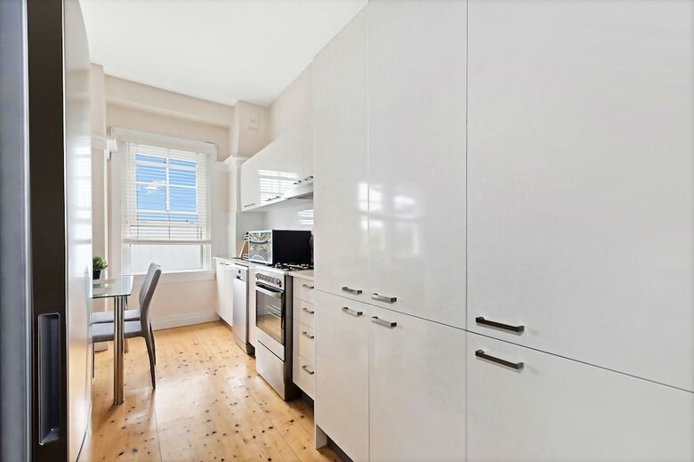 Furnished Apartment Walk To Bondi Beach