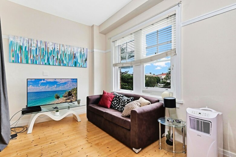 Furnished Apartment Walk To Bondi Beach