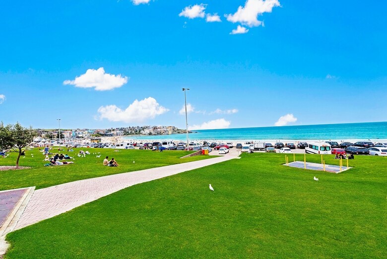 Furnished Apartment Walk To Bondi Beach