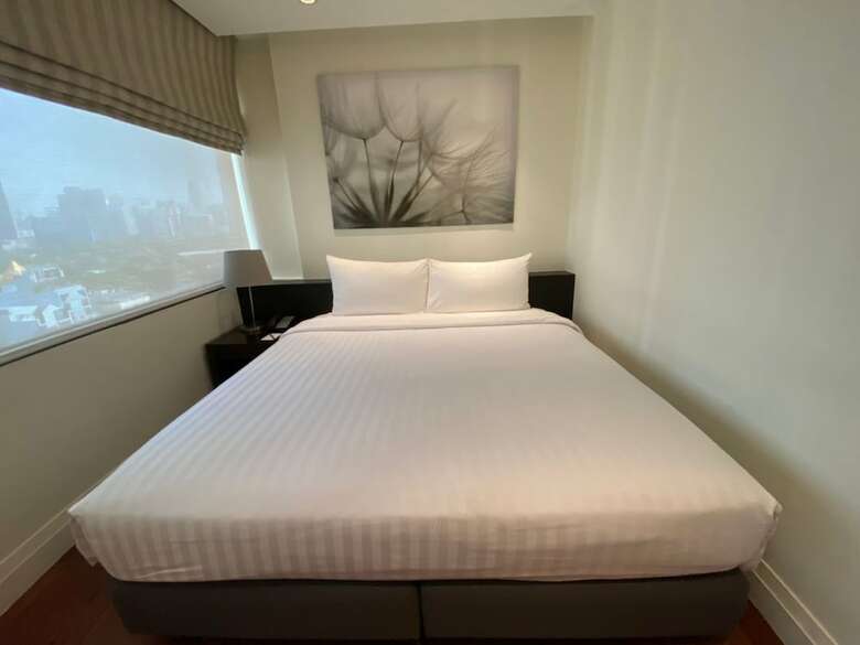 Aparthotel Siri Sathorn Hotel