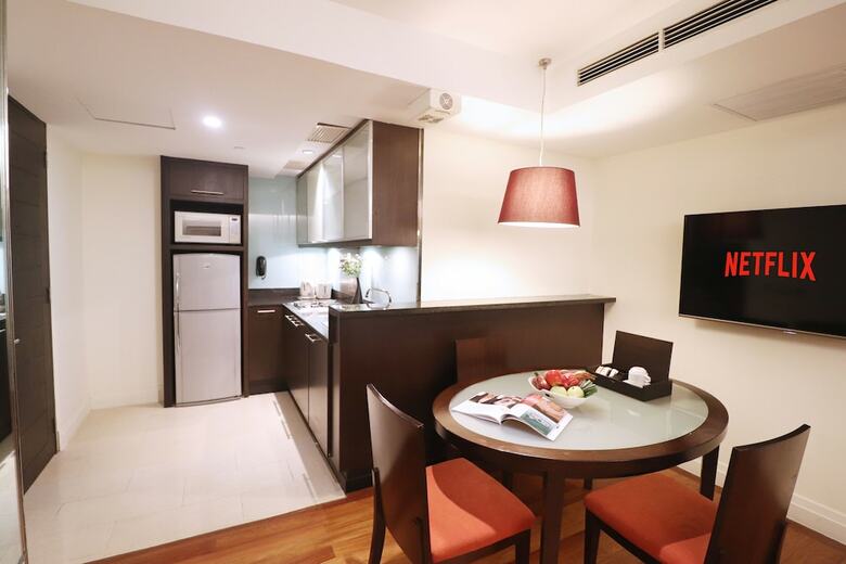 Aparthotel Siri Sathorn Hotel