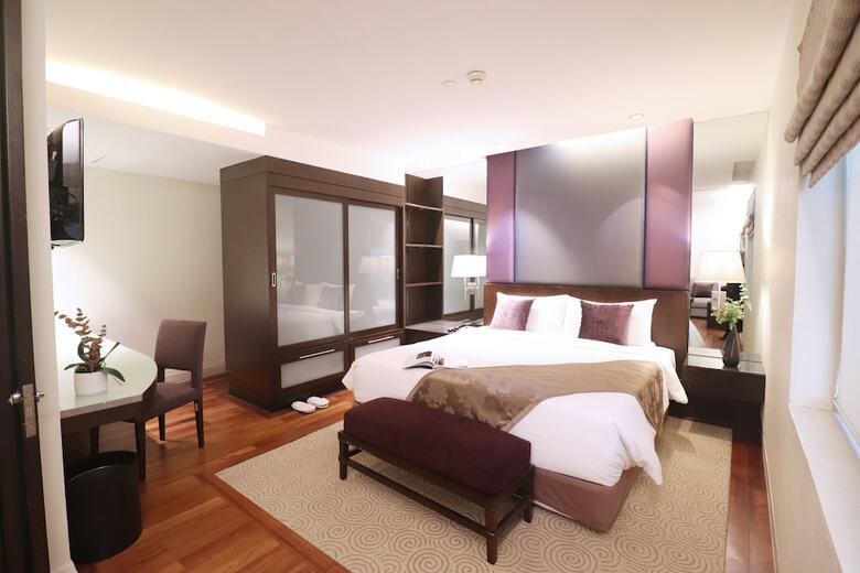 Aparthotel Siri Sathorn Hotel