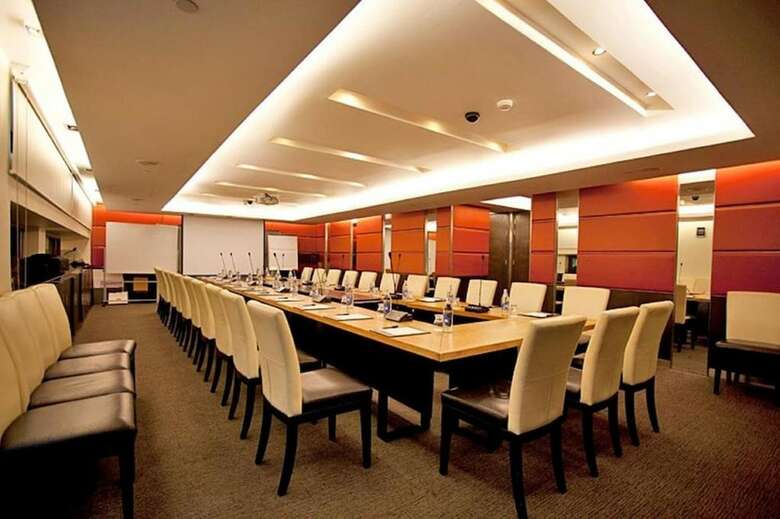 Aparthotel Siri Sathorn Hotel
