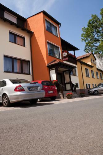 Hostal Gasthof Zum Hohen Lohr