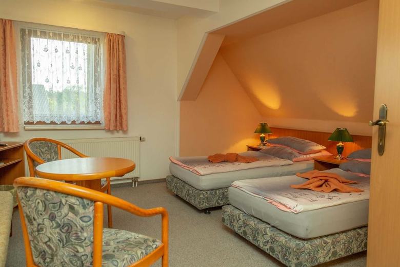 Hostal Pension Zum Schwanenteich