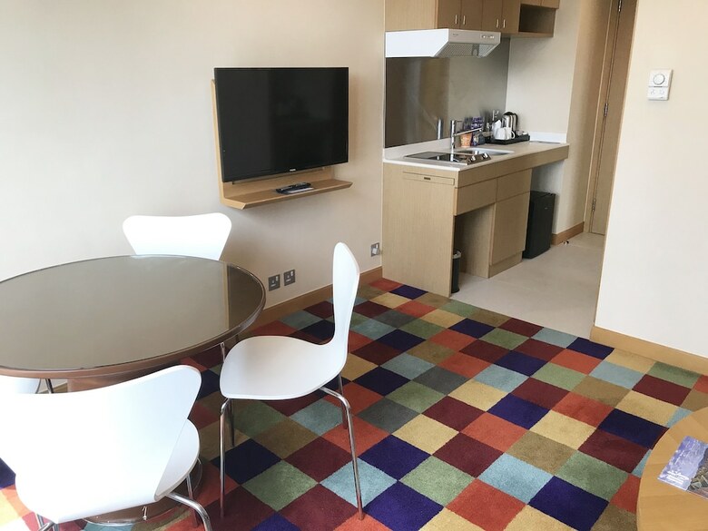 Hotel Cozi � Harbour View (previously Newton Place Hotel )