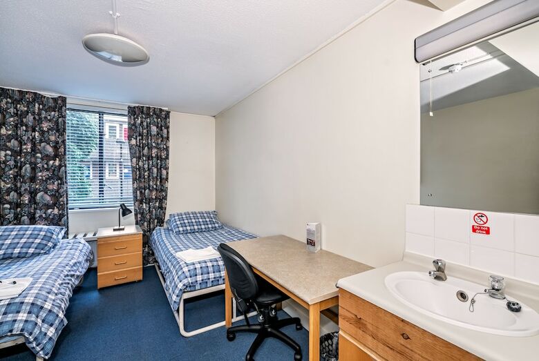 Hostal Lse Rosebery Hall
