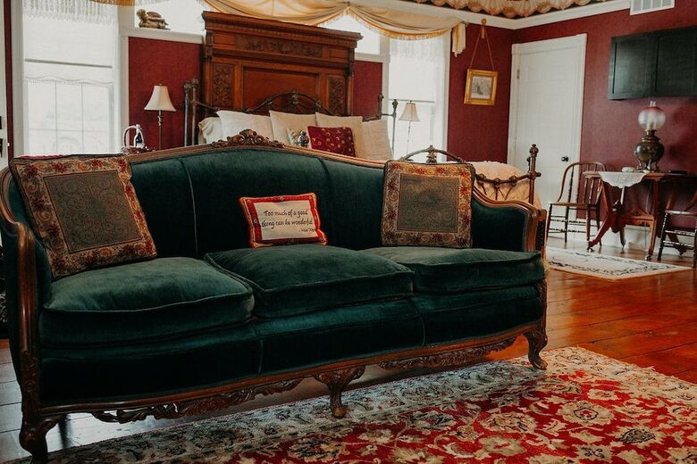 Bed & Breakfast Aurora Staples Inn