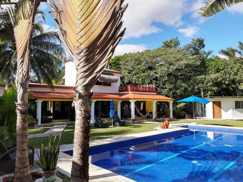 Villa Airport B&B