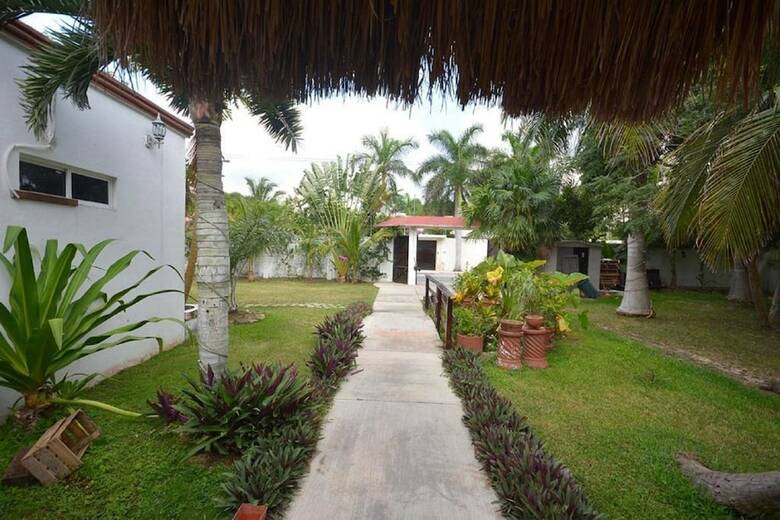 Villa Airport B&B