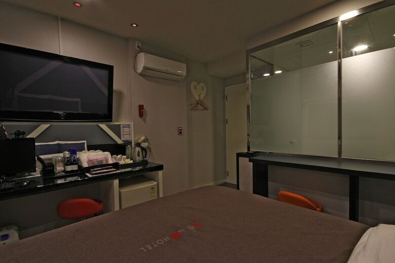 The M Hotel