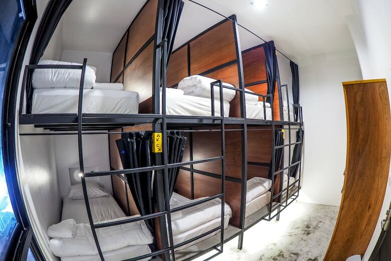 Hostal Book A Bed Poshtel - Hostel