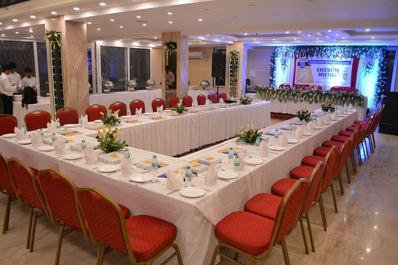 Hotel The City Grand