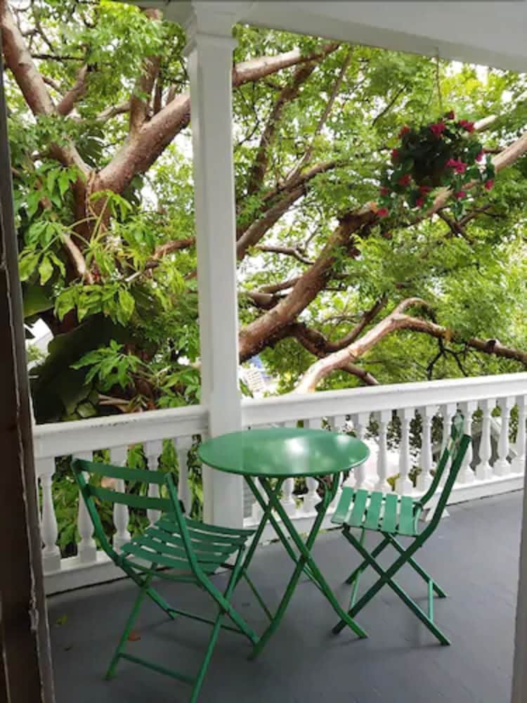 Bed & Breakfast Marrero's Guest Mansion