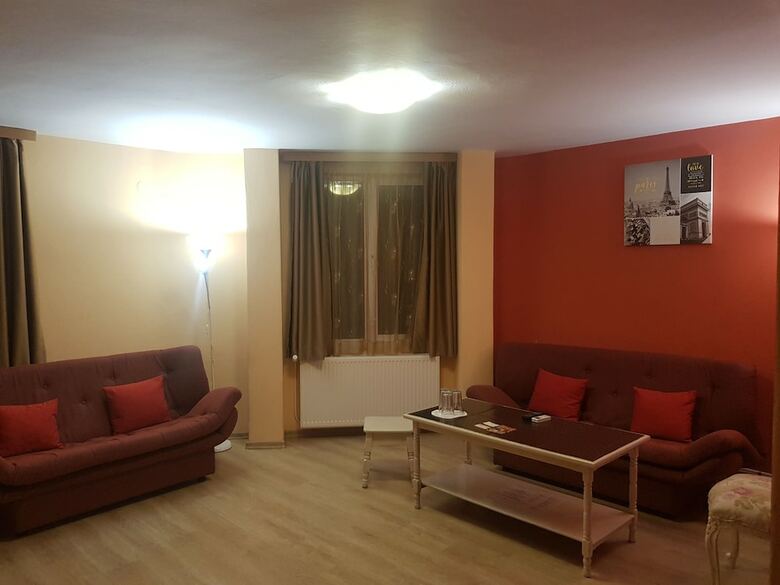 Hotel Jeweller