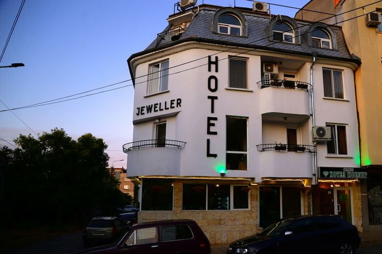 Hotel Jeweller