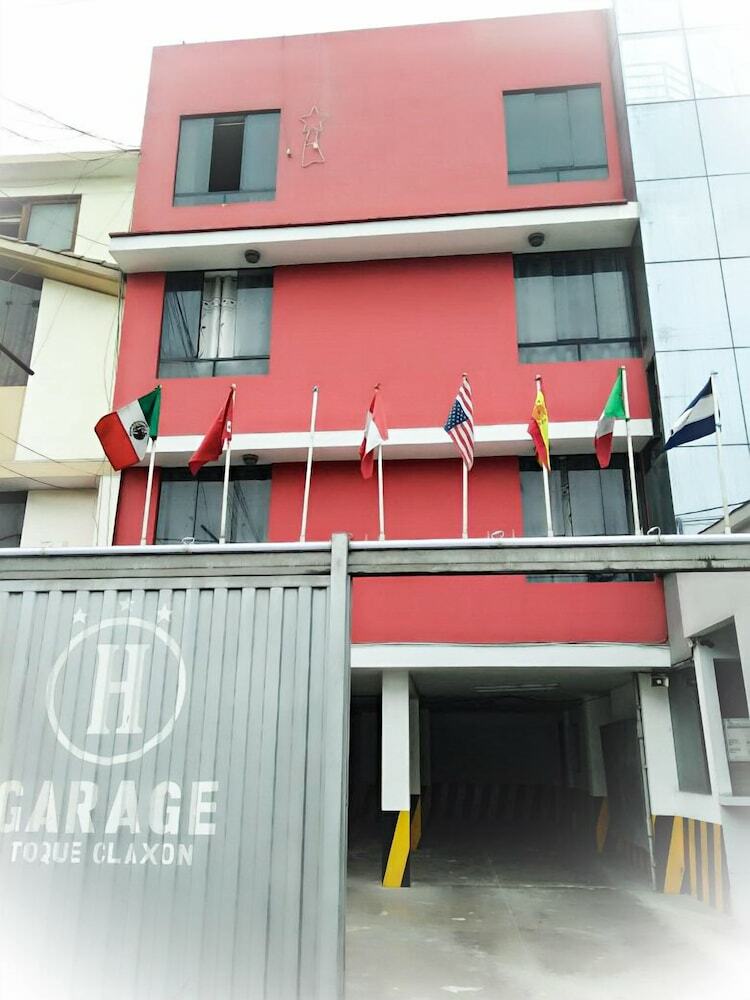 Hostal Dluxo